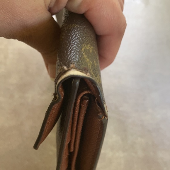 Louis Vuitton Wallet - Picture 12 of 14